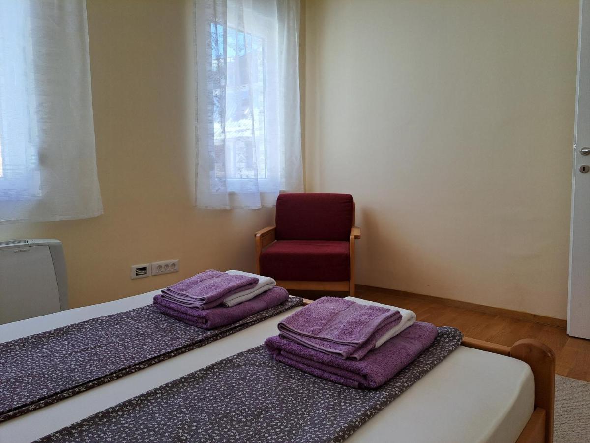 Bright Top Floor Apartment With Free Parking Скопье Экстерьер фото